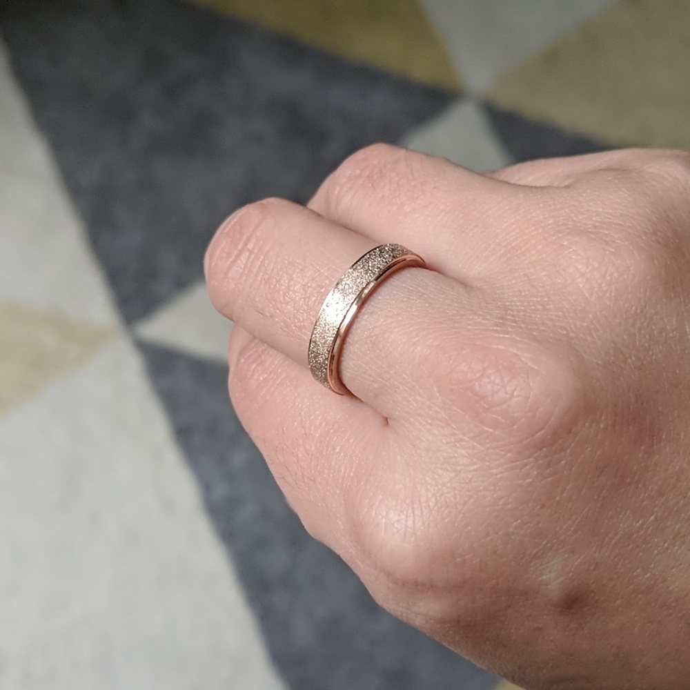 Rose Gold Textured Ring - Picture 3 of 4